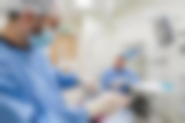 重庆牙博士口腔医院李永贵院长：30年正畸美学修复经验，让笑容更自然更自信！