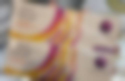 镇江徐斌医生做双眼皮埋线跟割哪个更自然？